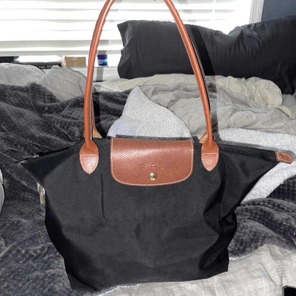 longchamp black purse